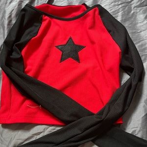 ROMWE red and black star cropped shirt. Long sleeves